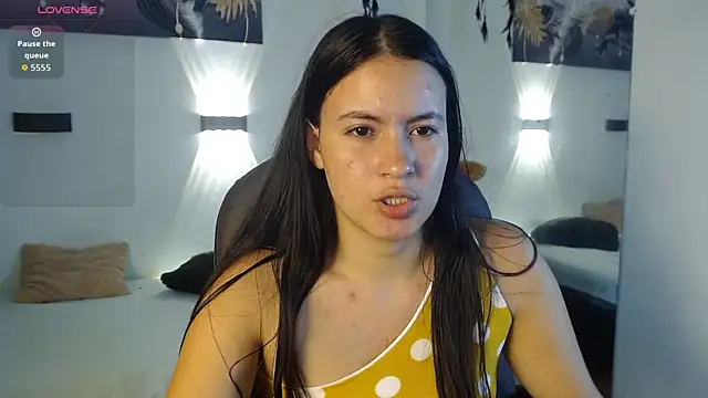 Snapshot of rosaleia_ chatting on June 21, 2026, 1:44 am rosaleia online show from June 21, 2026, 1:44 am