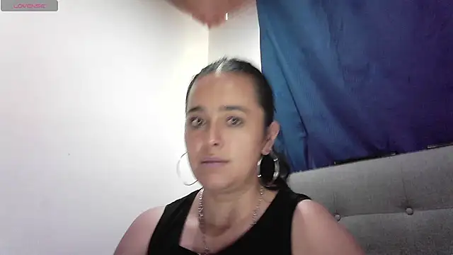 Estefany-magic online show from July 1, 2026, 5:02 pm