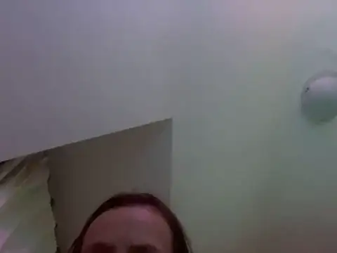 Snapshot of pollinnbn chatting on April 16, 2026, 9:39 pm pollinnbn online show from April 16, 2026, 9:39 pm