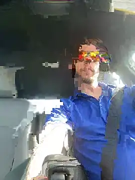 Snapshot of comegetit247 chatting on April 14, 2026, 8:58 pm comegetit247 online show from April 14, 2026, 8:58 pm