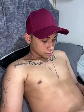 MrDark Fire online show from April 15, 2026, 1:00 am