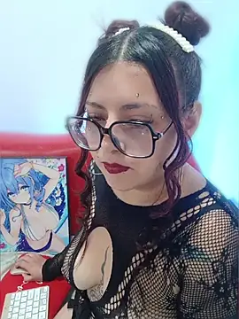 Snapshot of aitana_monteverde chatting on May 20, 2026, 7:00 pm aitana monteverde online show from May 20, 2026, 7:00 pm