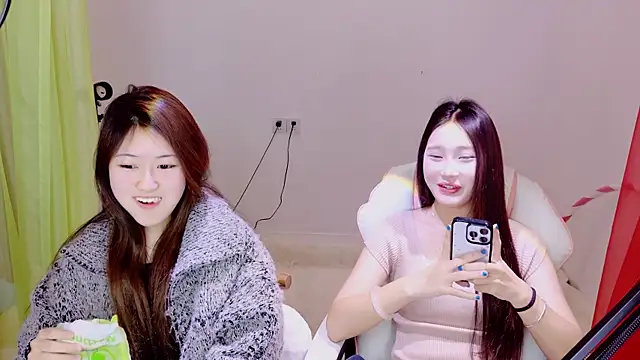 Xiongchumo1120 online show from April 29, 2026, 2:05 am