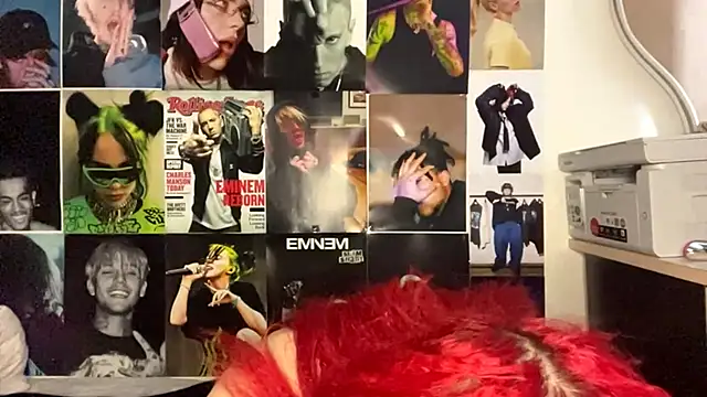 LaineRivett online show from April 12, 2026, 9:34 am