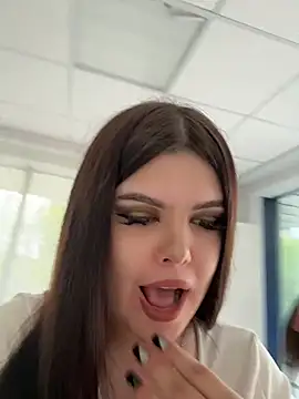 AmeliaBronze online show from May 11, 2026, 2:02 am