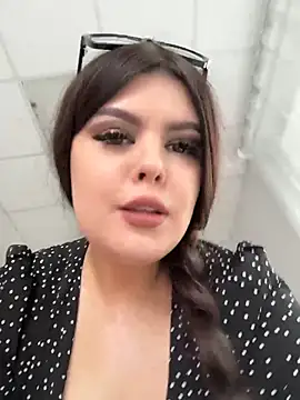 AmeliaBronze online show from May 24, 2026, 2:11 am