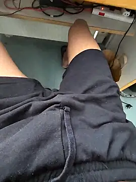 NotEEGamer online show from April 11, 2026, 2:32 pm