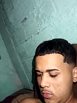 novinhokk22 online show from April 24, 2026, 8:00 pm