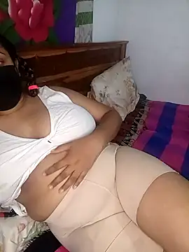 Snapshot of Suger_Lips_99 chatting on May 6, 2026, 4:55 pm Suger Lips 99 online show from May 6, 2026, 4:55 pm