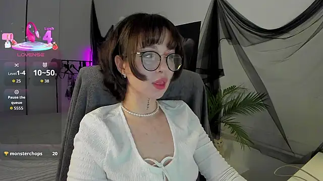 RisoSweet online show from May 24, 2026, 8:31 pm