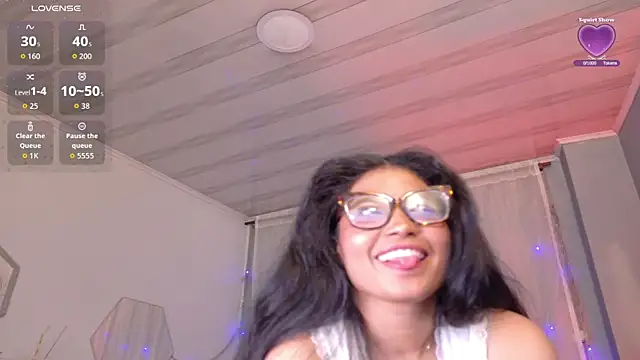 Silvana lorc online show from May 7, 2026, 7:17 pm