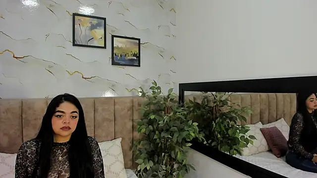 Candicewayne online show from May 20, 2026, 11:40 am