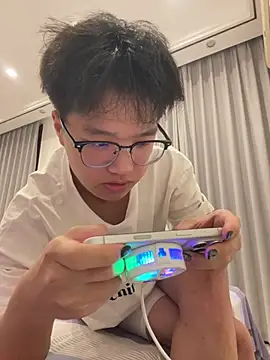 Snapshot of Yalotutu chatting on July 12, 2026, 6:53 pm Yalotutu online show from July 12, 2026, 6:53 pm