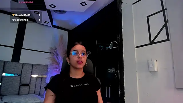 Snapshot of IrisFyre chatting on May 21, 2026, 12:24 pm IrisFyre online show from May 21, 2026, 12:24 pm