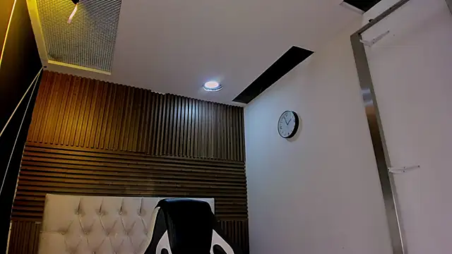 Snapshot of IrisFyre chatting on May 31, 2026, 12:55 pm IrisFyre online show from May 31, 2026, 12:55 pm