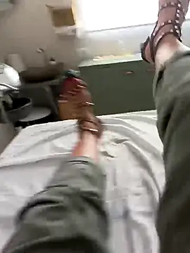 meladinhaa69 online show from April 14, 2026, 4:23 pm