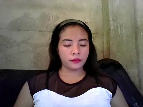 pinayysimple online show from April 29, 2026, 2:38 am