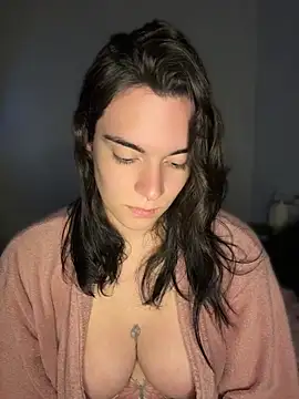 alicemeb online show from June 18, 2026, 7:41 pm