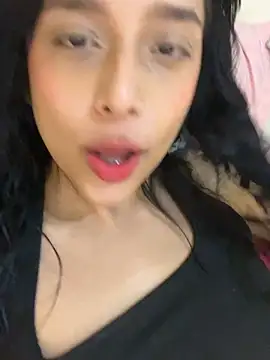 milakitti online show from May 1, 2026, 8:14 pm