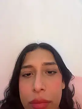 milakitti online show from May 10, 2026, 7:01 am