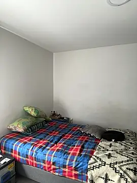 Snapshot of Frednunex chatting on April 15, 2026, 3:27 pm Frednunex online show from April 15, 2026, 3:27 pm