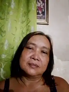 jeanyummytits online show from June 1, 2026, 9:31 am