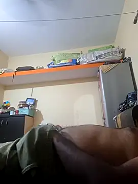 Rishi040493 online show from April 13, 2026, 4:22 pm