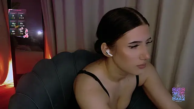 HazelHayesss online show from April 29, 2026, 5:30 pm