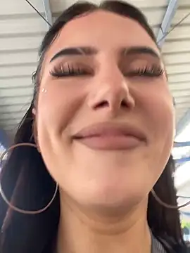 HazelHayesss online show from April 27, 2026, 4:16 pm