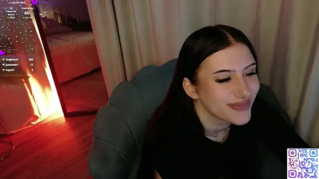 HazelHayesss online show from April 18, 2026, 7:58 pm