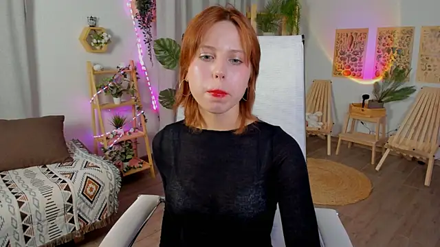 VivienneHebert online show from May 30, 2026, 7:15 am