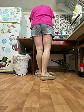 milamisss online show from May 17, 2026, 10:04 am