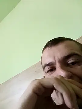 Snapshot of Mariofls chatting on May 4, 2026, 1:47 pm Mariofls online show from May 4, 2026, 1:47 pm