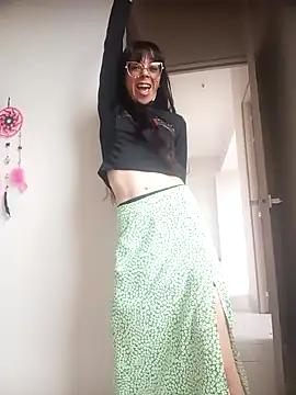 dulce loba online show from April 13, 2026, 1:48 pm