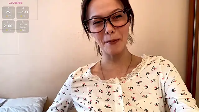 LaurenBlade online show from April 26, 2026, 8:55 am