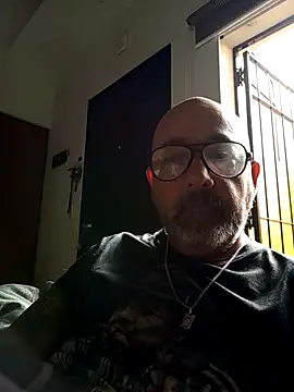 Snapshot of Dietosca chatting on May 2, 2026, 5:40 pm Dietosca online show from May 2, 2026, 5:40 pm