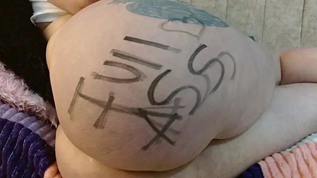 Melanie Slut nassty online show from May 11, 2026, 9:34 pm