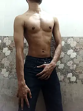 itsmemadhu2019 online show from May 22, 2026, 8:01 am