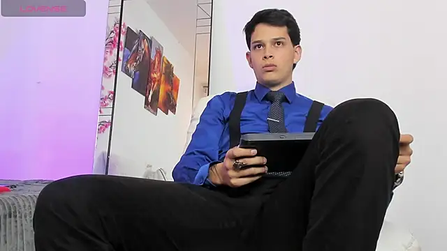 elijah stoone online show from April 15, 2026, 12:10 pm