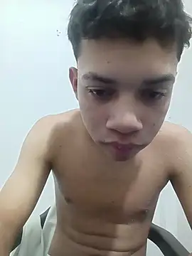 Snapshot of curious_straight_guy chatting on July 2, 2026, 2:01 pm curious straight guy online show from July 2, 2026, 2:01 pm