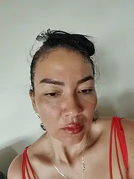 LuluDream online show from June 23, 2026, 3:43 pm