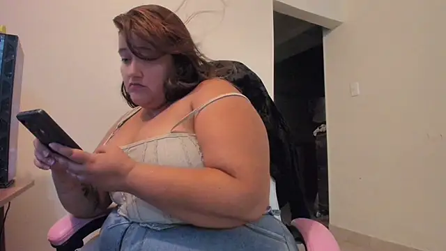 cellycanela  online show from May 14, 2026, 1:46 am