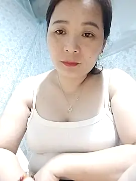ManaMi-Amii online show from April 21, 2026, 1:50 pm
