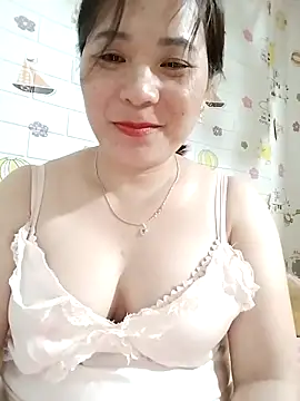ManaMi-Amii online show from May 22, 2026, 2:37 pm