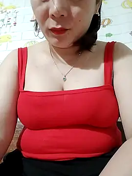 ManaMi-Amii online show from April 18, 2026, 5:04 pm