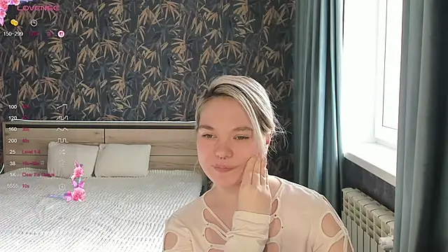 Snapshot of Anna_Delon chatting on April 25, 2026, 1:41 pm Anna Delon online show from April 25, 2026, 1:41 pm