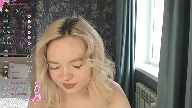 Snapshot of Anna_Delon chatting on April 26, 2026, 11:18 am Anna Delon online show from April 26, 2026, 11:18 am