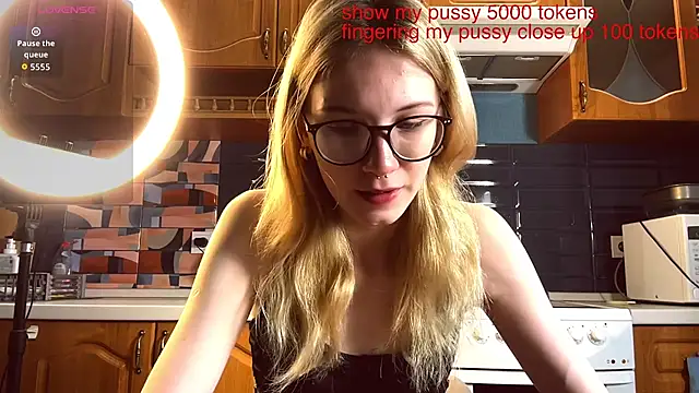 eileencrowday online show from May 9, 2026, 3:21 am