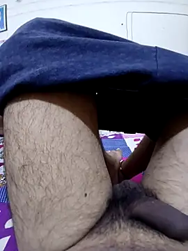 sexylund90 online show from April 13, 2026, 4:11 pm