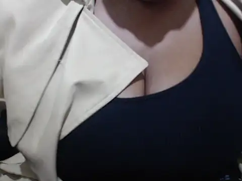 BustyNina41 online show from May 4, 2026, 2:53 pm